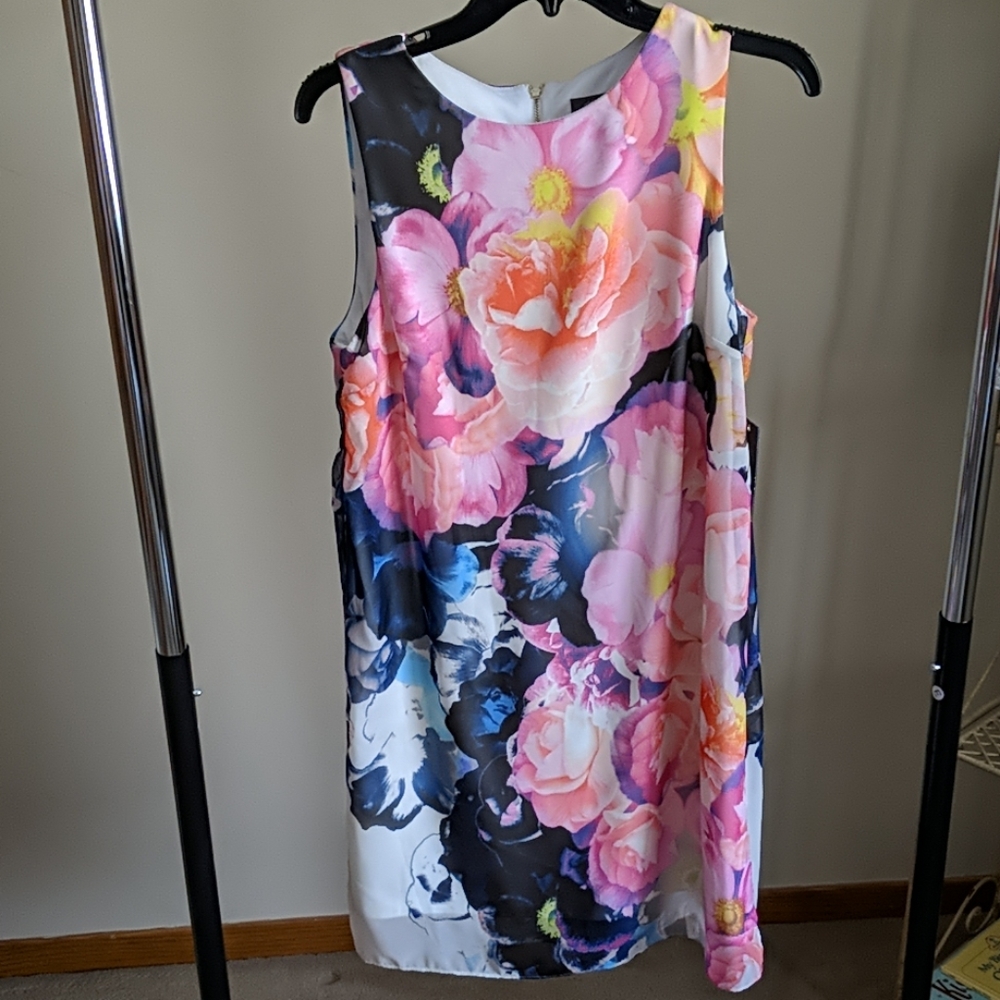 Brand new Vince Camuto floral dress!